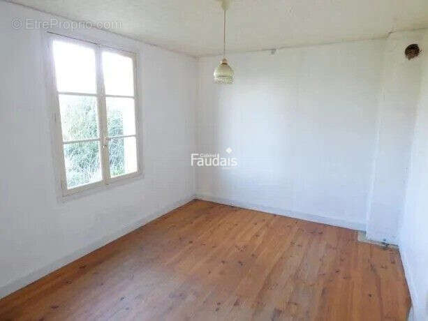 Maison 75 m² à Portbail  - photo 4