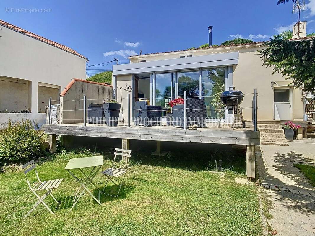 Maison à MAREUIL-SUR-LAY-DISSAIS