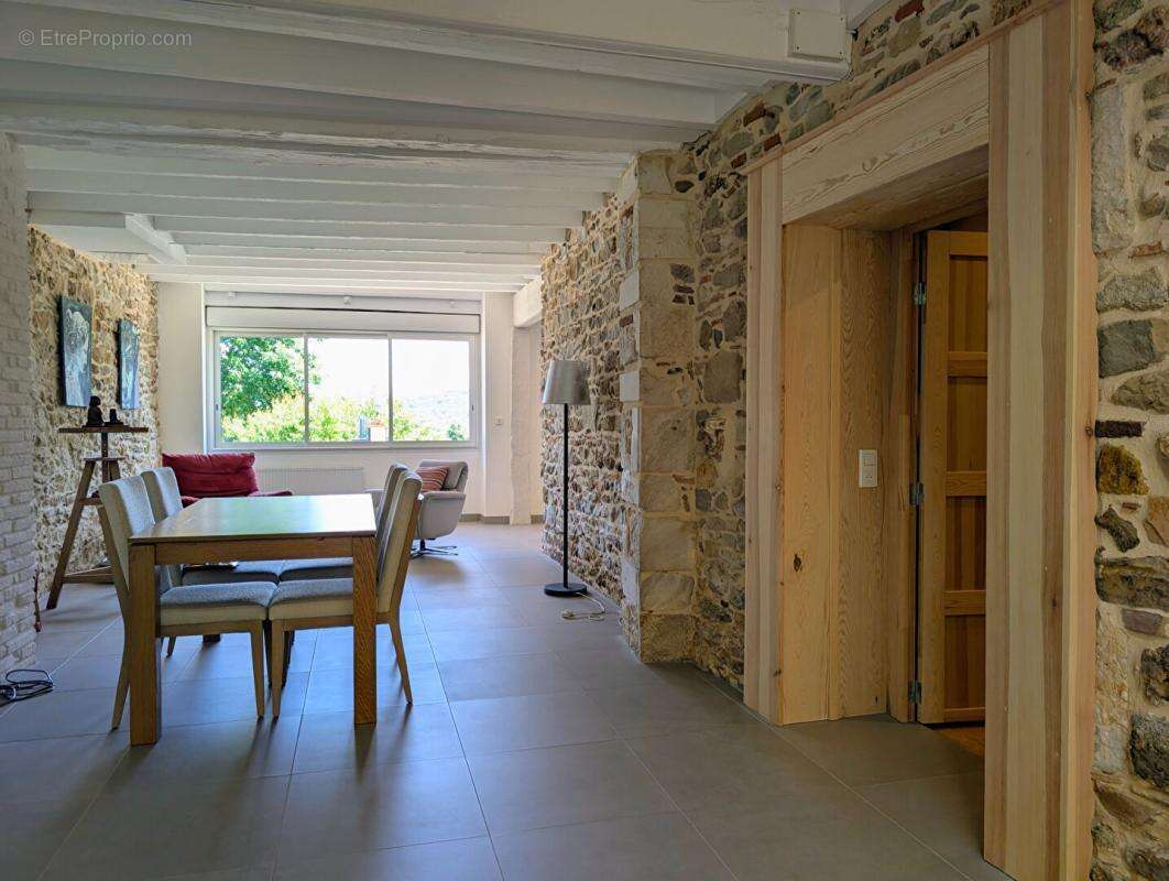 Maison Marignac Laspeyres 348 m2 avec jardin et dépendance - photo 7