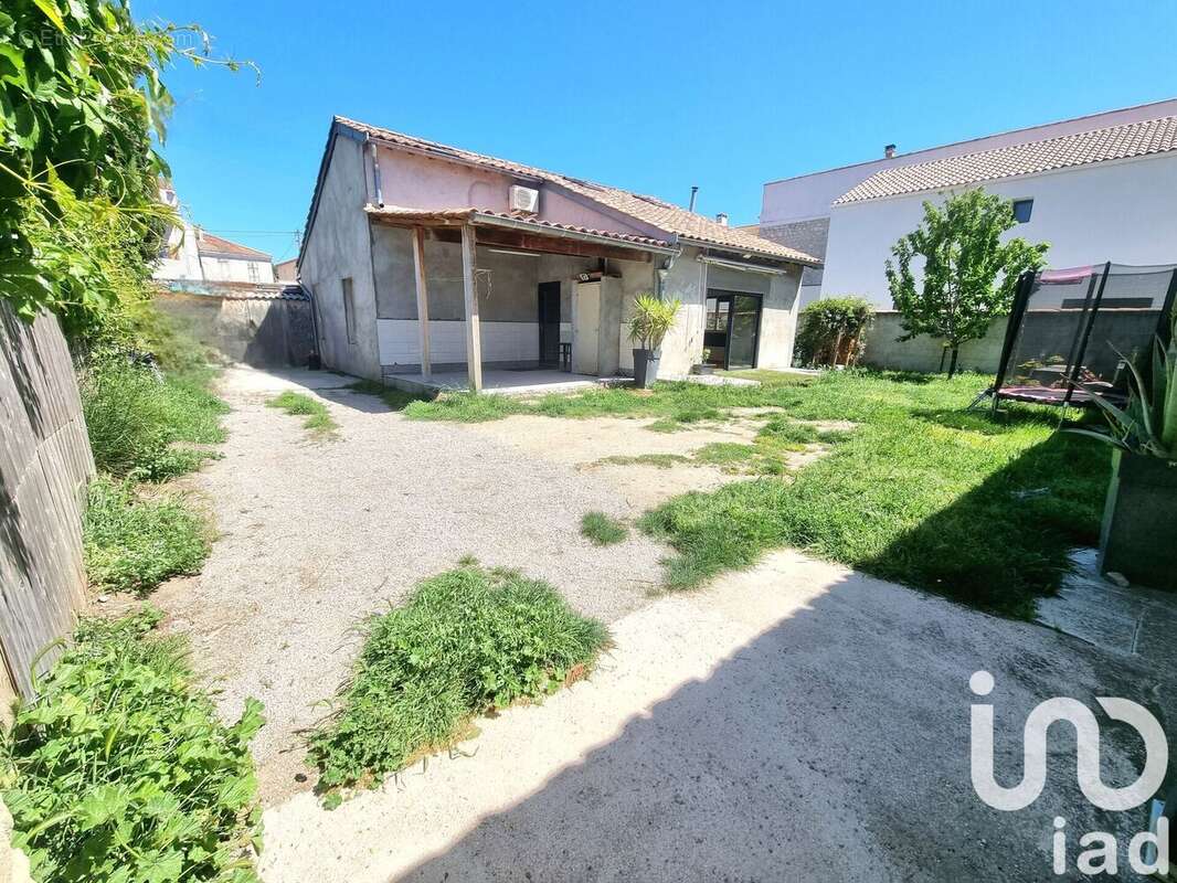 Photo 2 - Maison à MARSEILLE-10E