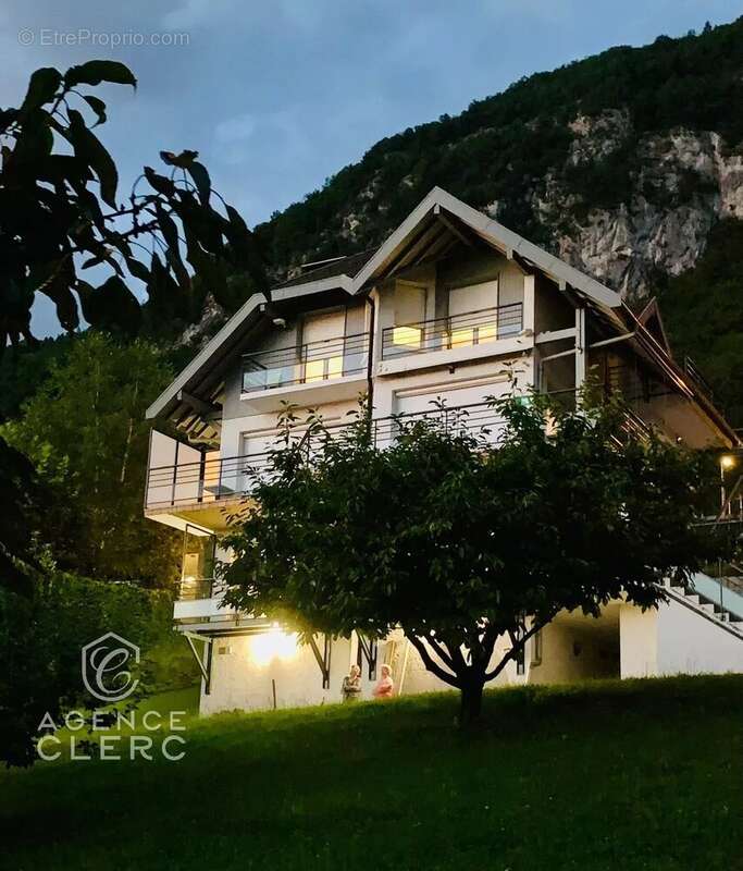 Maison à VEYRIER-DU-LAC