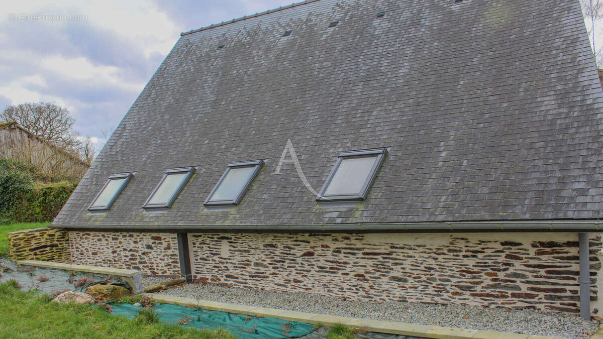 Maison à GUILLAC