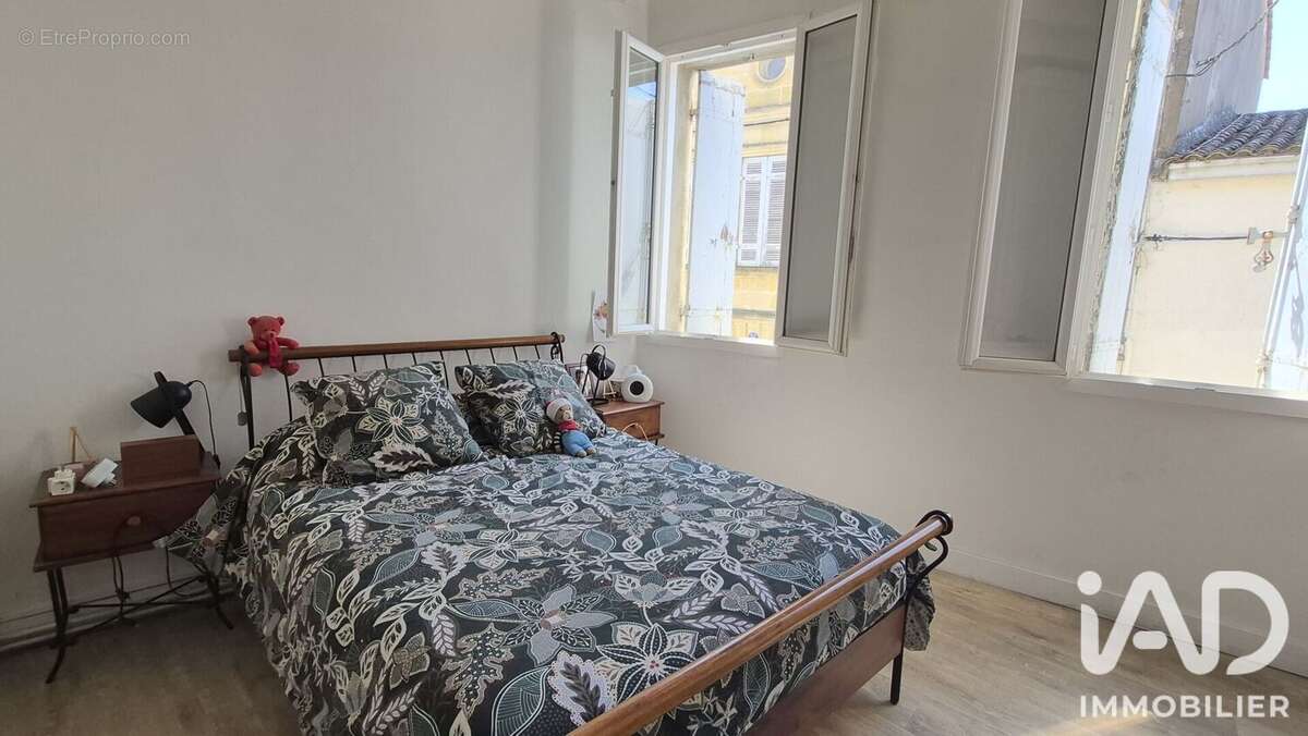 Maison 118 m² à Castillon-La-Bataille  - photo 4