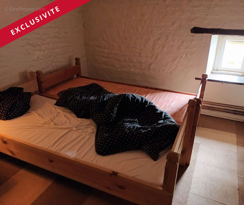 Maison à LA CHAPELLE-BATON