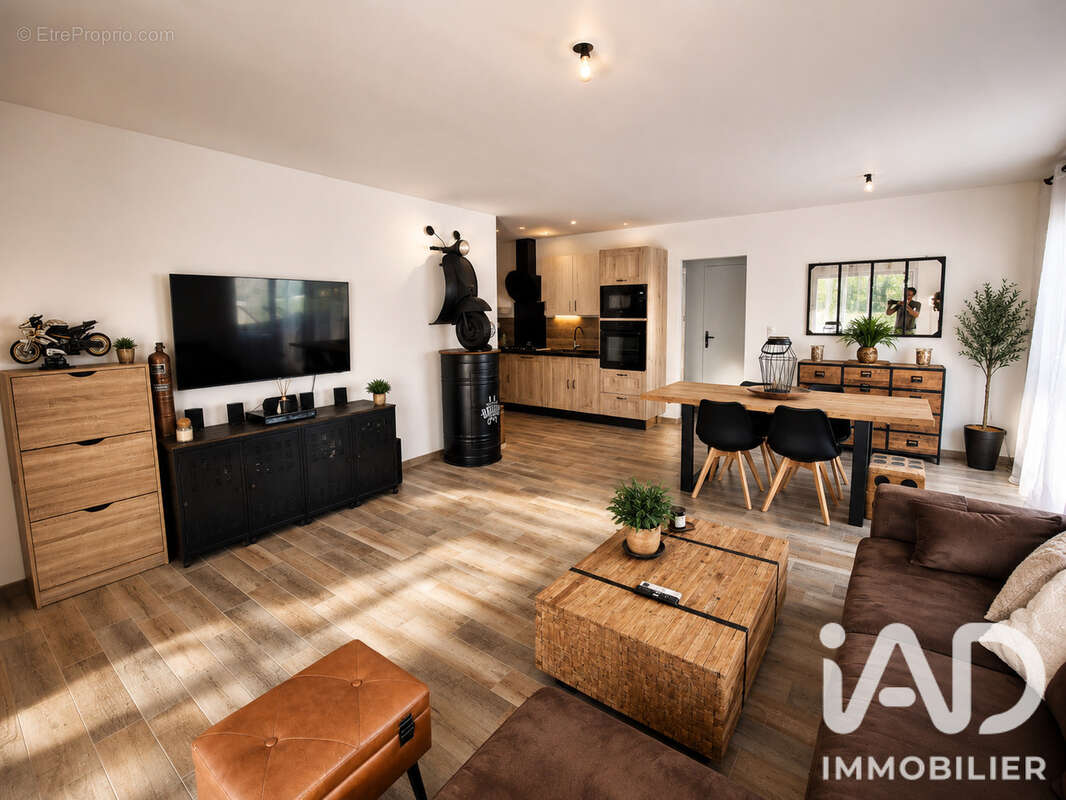 Maison 70 m² à Echire  - photo 2