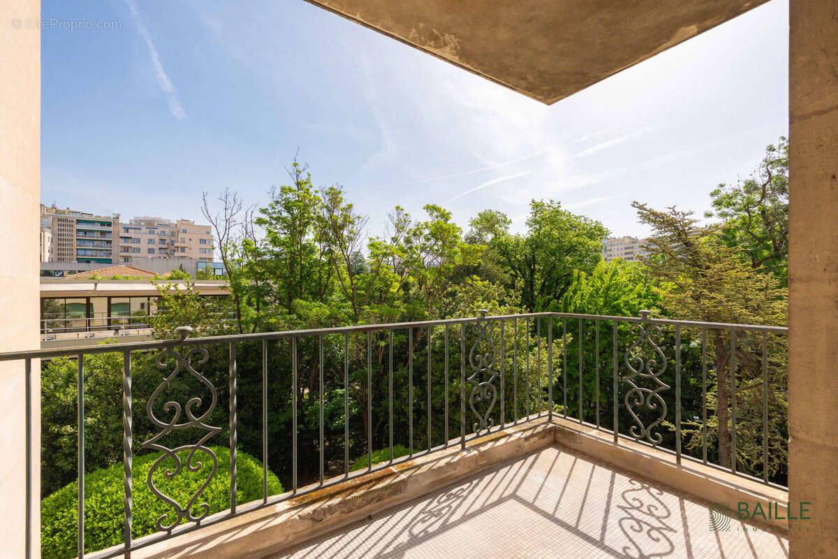 Appartement à MARSEILLE-8E