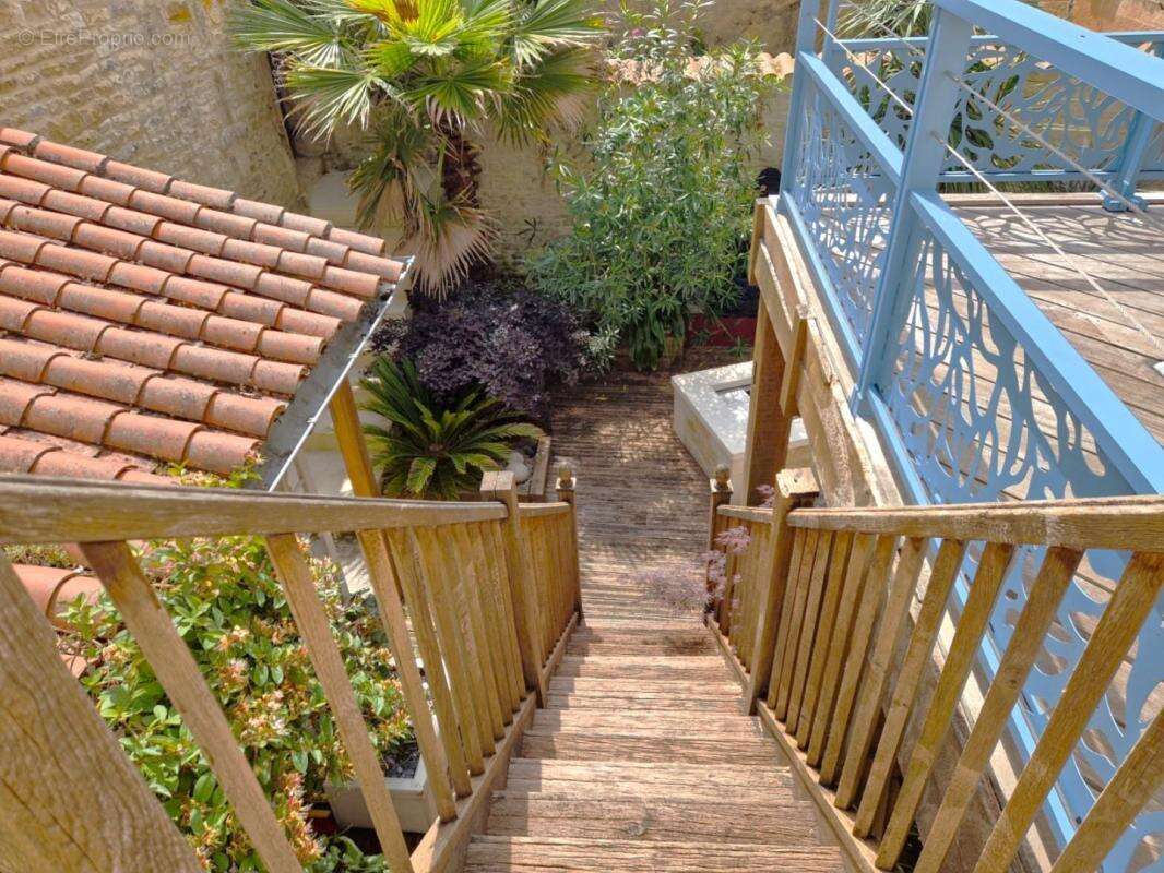 Maison à VERTEUIL-SUR-CHARENTE