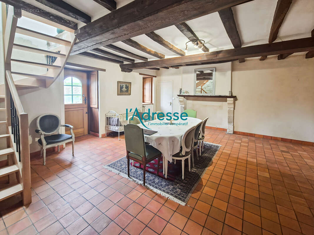 Maison à SAINT-LAURENT-DU-MOTTAY