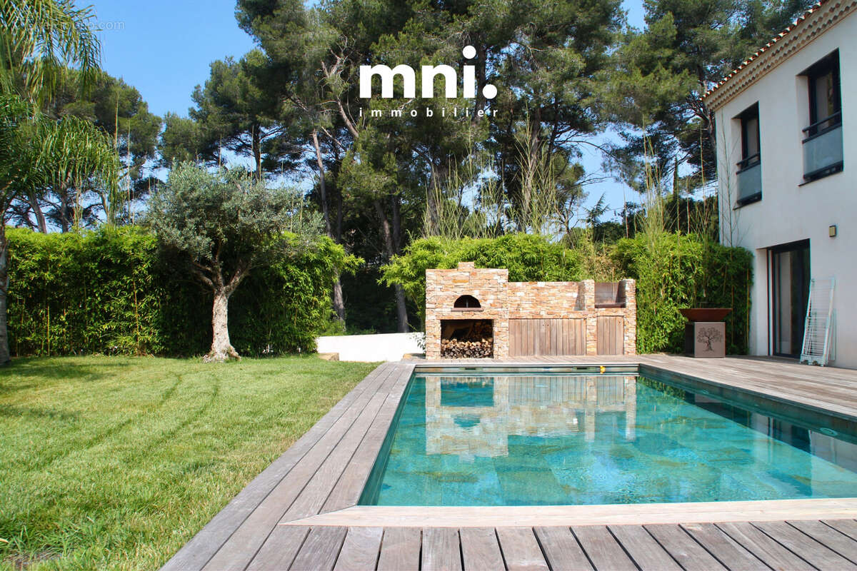 Maison à SIX-FOURS-LES-PLAGES