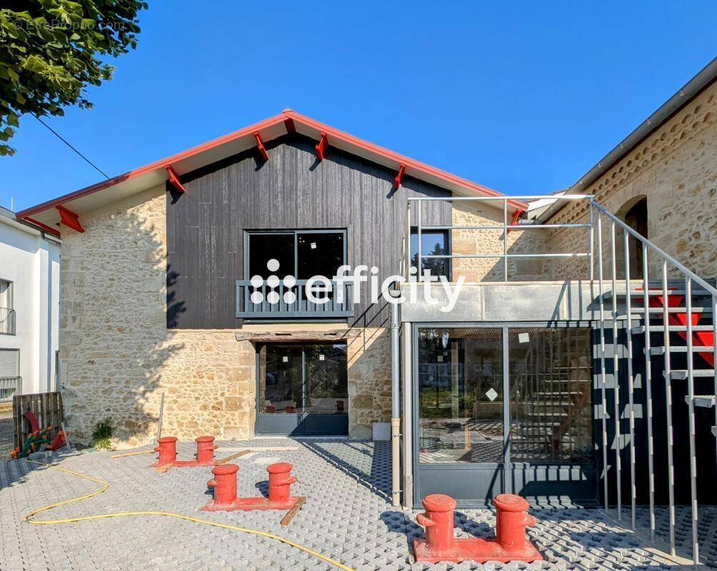 Maison à VENDAYS-MONTALIVET