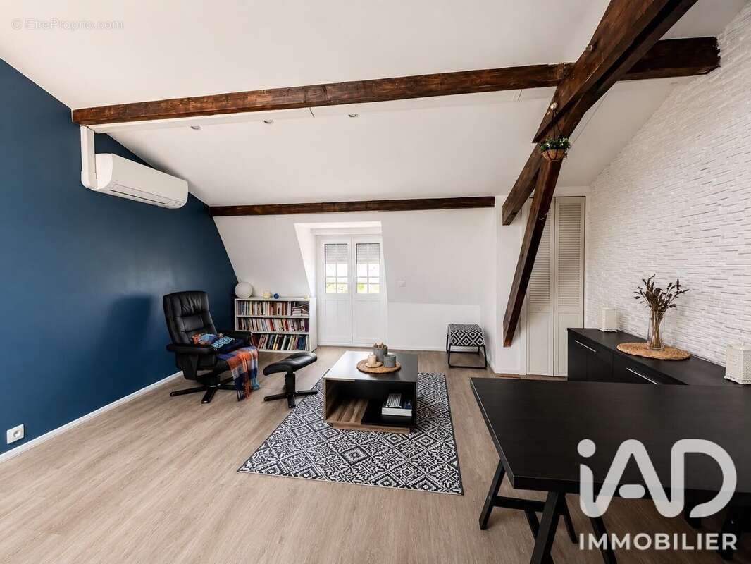 Appartement 188 m² à Corbeil-Essonnes  - photo 2