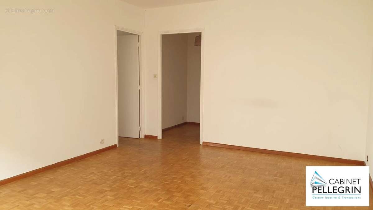 Appartement à MARSEILLE-4E