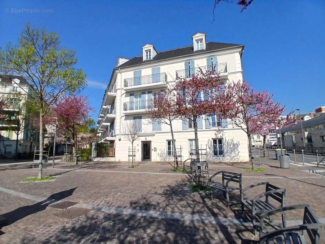 Appartement à HOUILLES