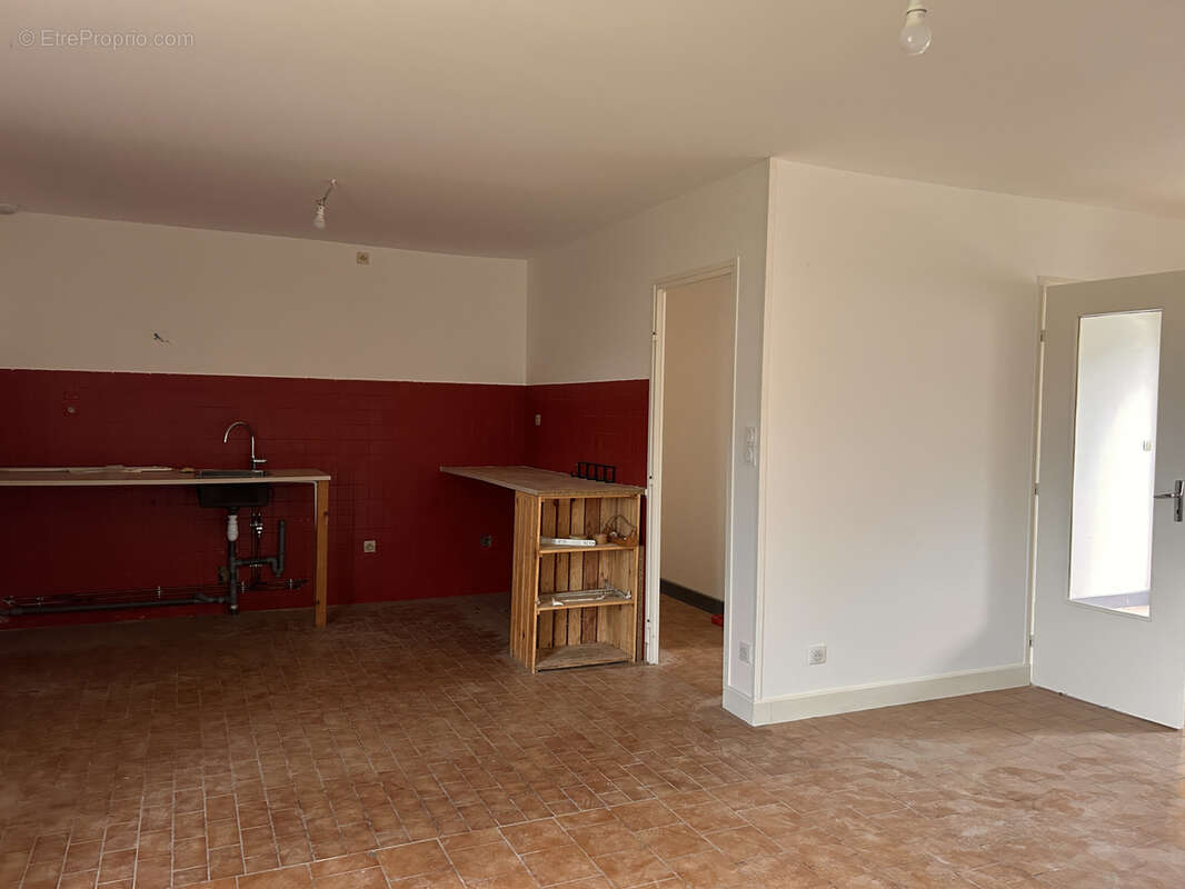 Maison à EGUZON-CHANTOME