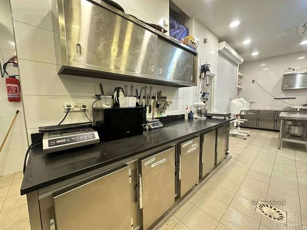 Commerce à CHAVILLE