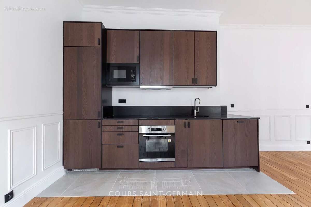 Appartement à PARIS-7E