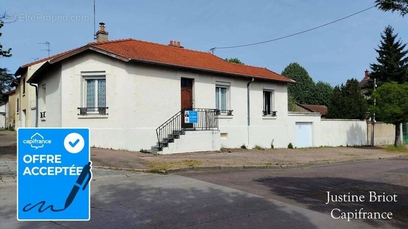 Maison à VARENNES-VAUZELLES