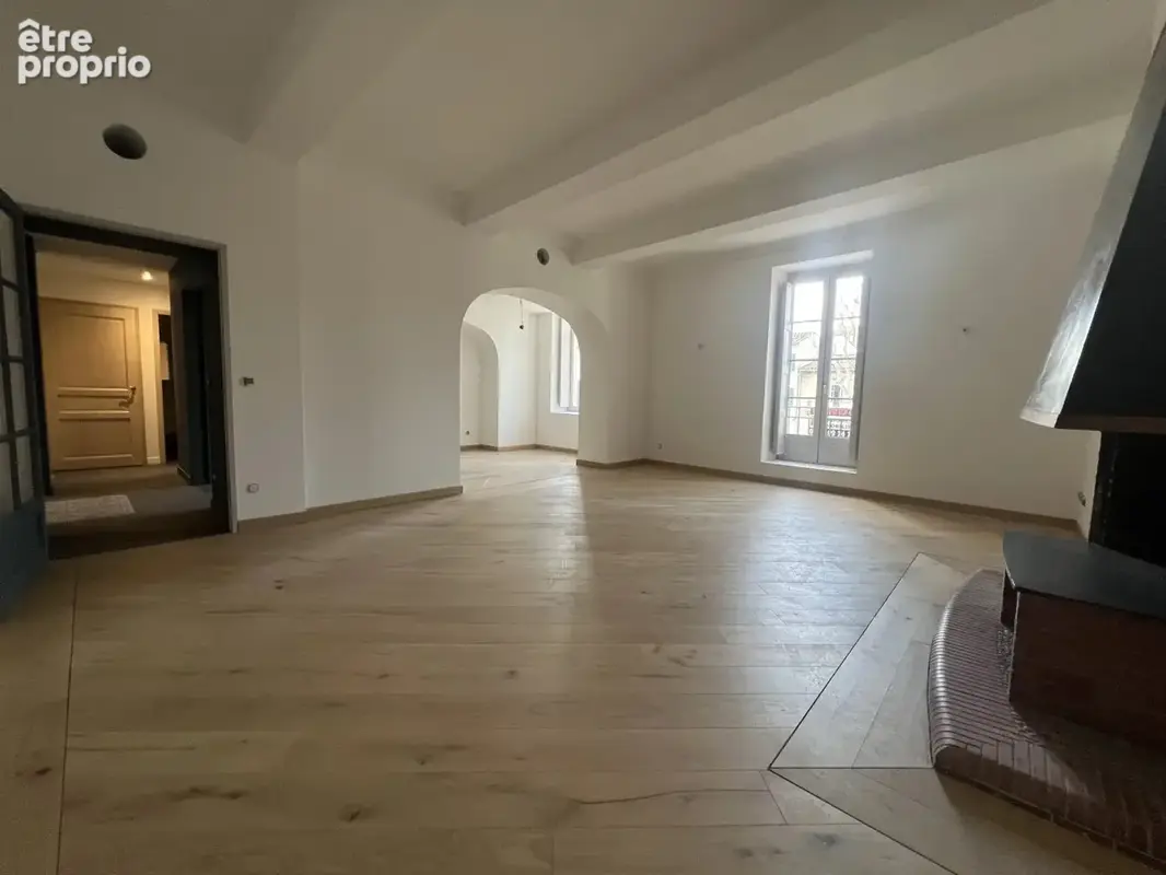 Appartement 5 pièces 168 m² à vendre à Nimes (30000) - photo 2
