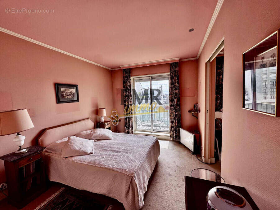 Appartement à PARIS-14E