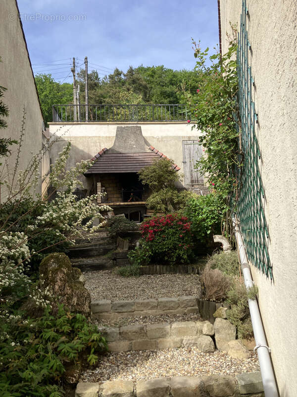 Maison 211 m² à Chevreuse  - photo 10