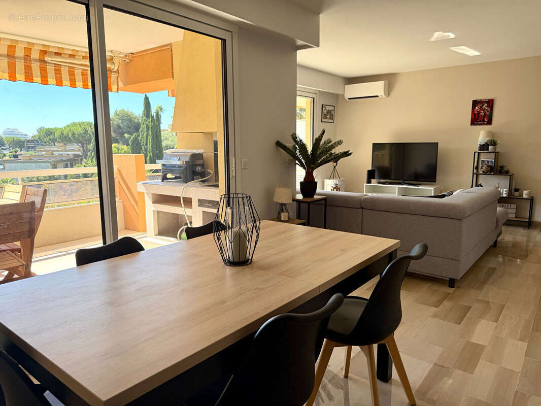 Appartement à VILLENEUVE-LOUBET