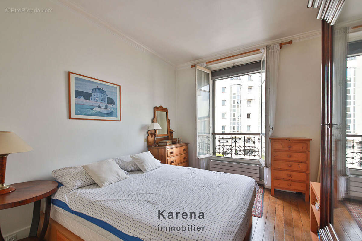 Appartement à PARIS-15E