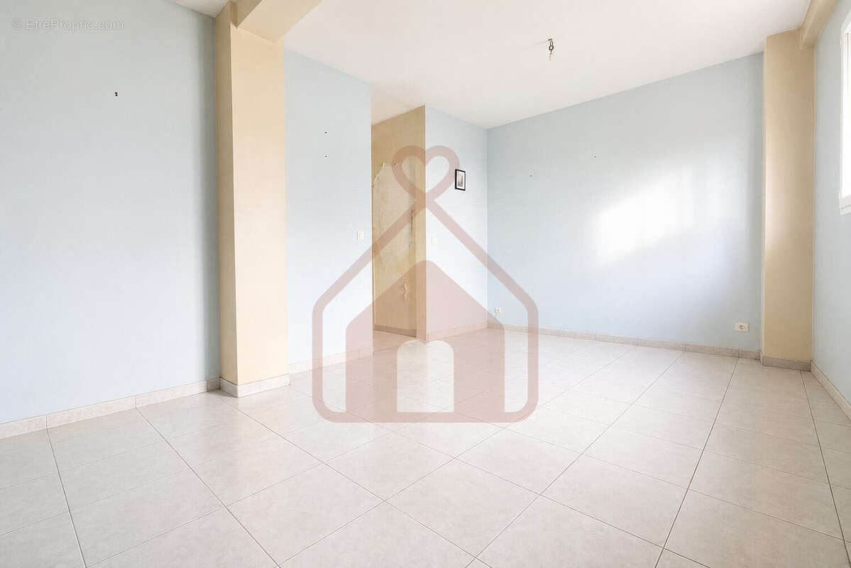 Appartement à IVRY-SUR-SEINE