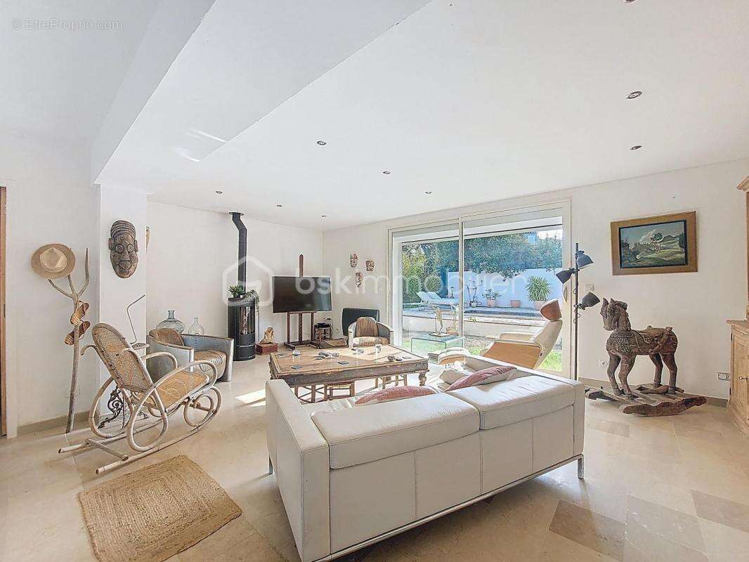 Maison à SIX-FOURS-LES-PLAGES