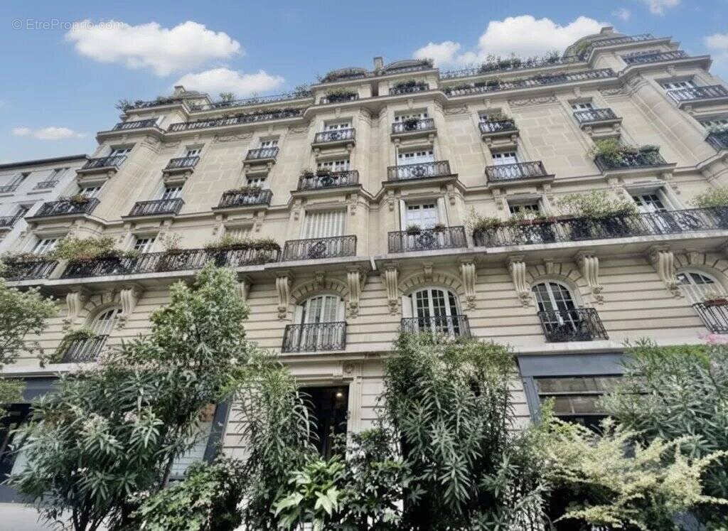 Appartement à PARIS-9E