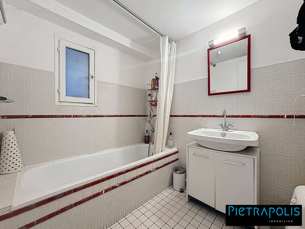 Appartement à CRAPONNE