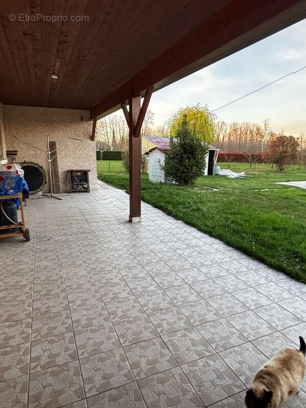 Maison à OUROUX-SUR-SAONE