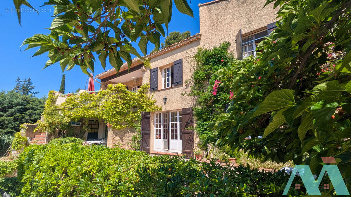 Maison à LA CADIERE-D'AZUR