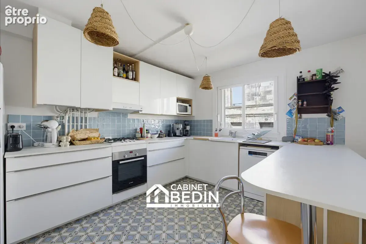 Appartement 4 pièces 81 m² à vendre à Bordeaux (33300) - photo 3