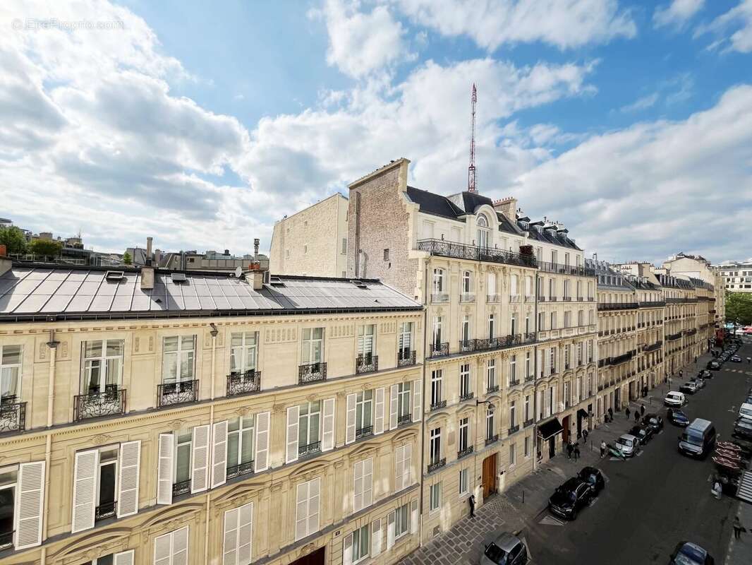 Appartement à PARIS-8E