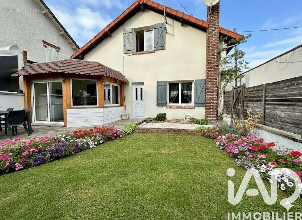 Photo 2 - Maison à HOUILLES