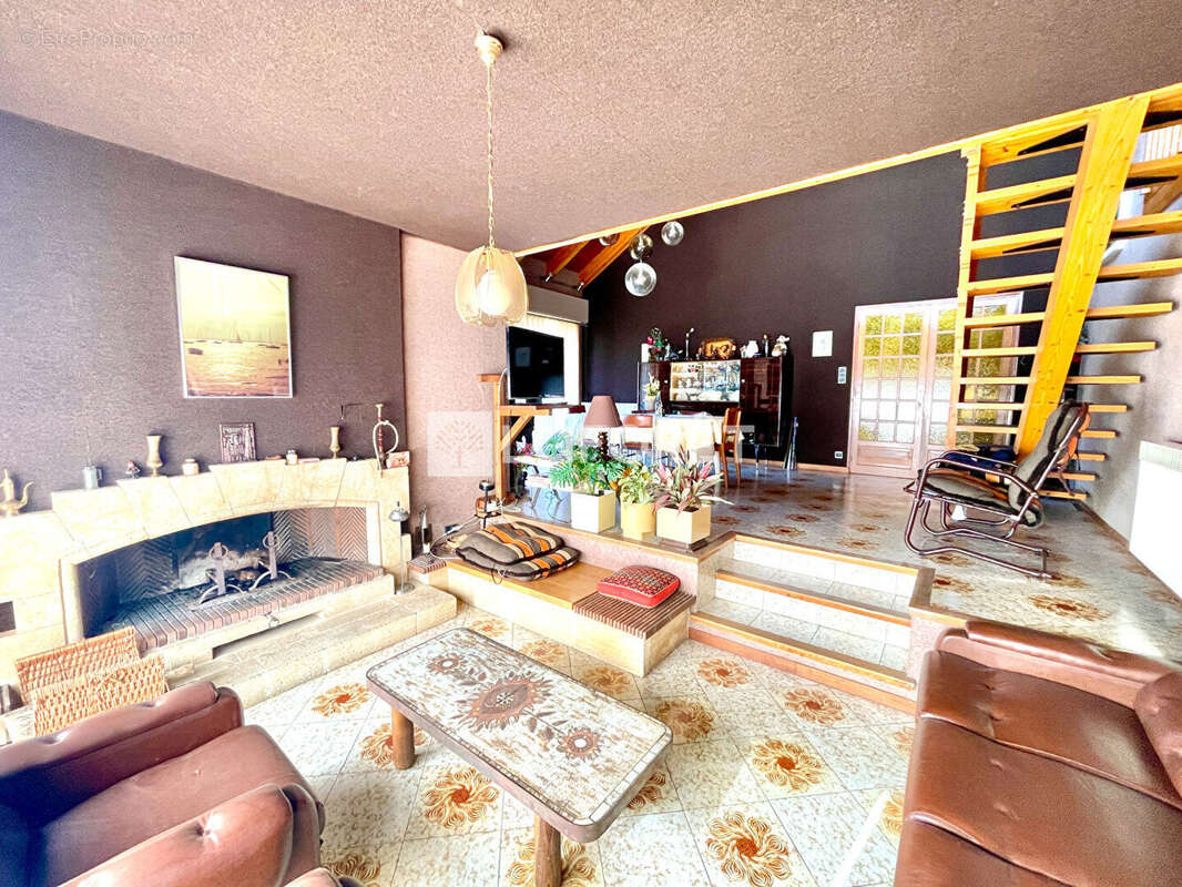 Maison à RIEUPEYROUX