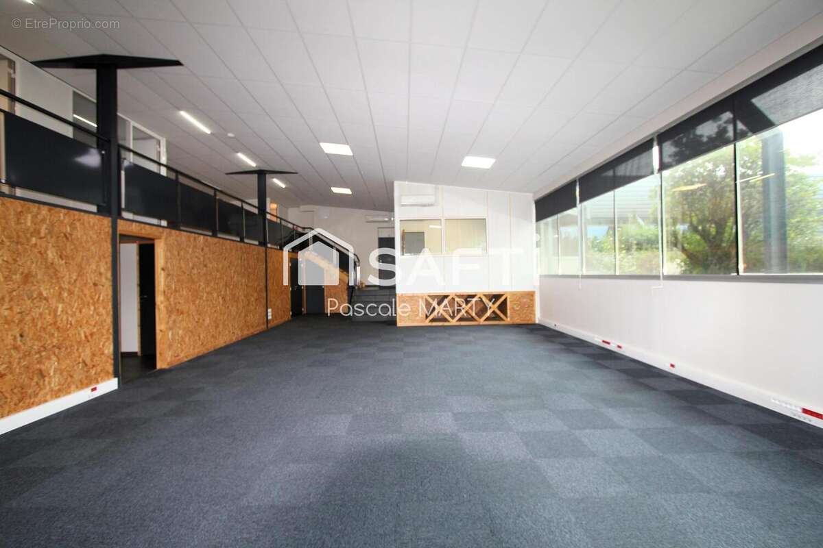 Photo 4 - Commerce à BALMA