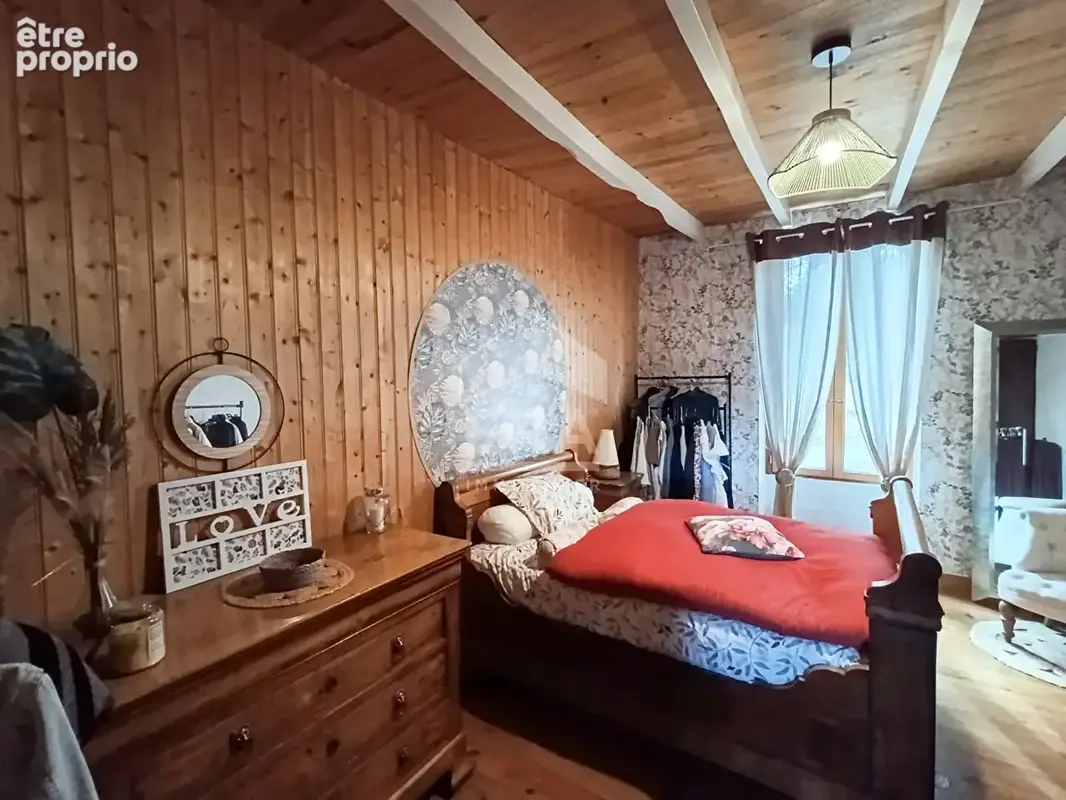 Maison de caractère en pierre avec dépendances, gîte et piscine - photo 13