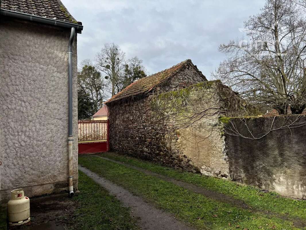 Maison à SAINT-AUBIN-SUR-LOIRE