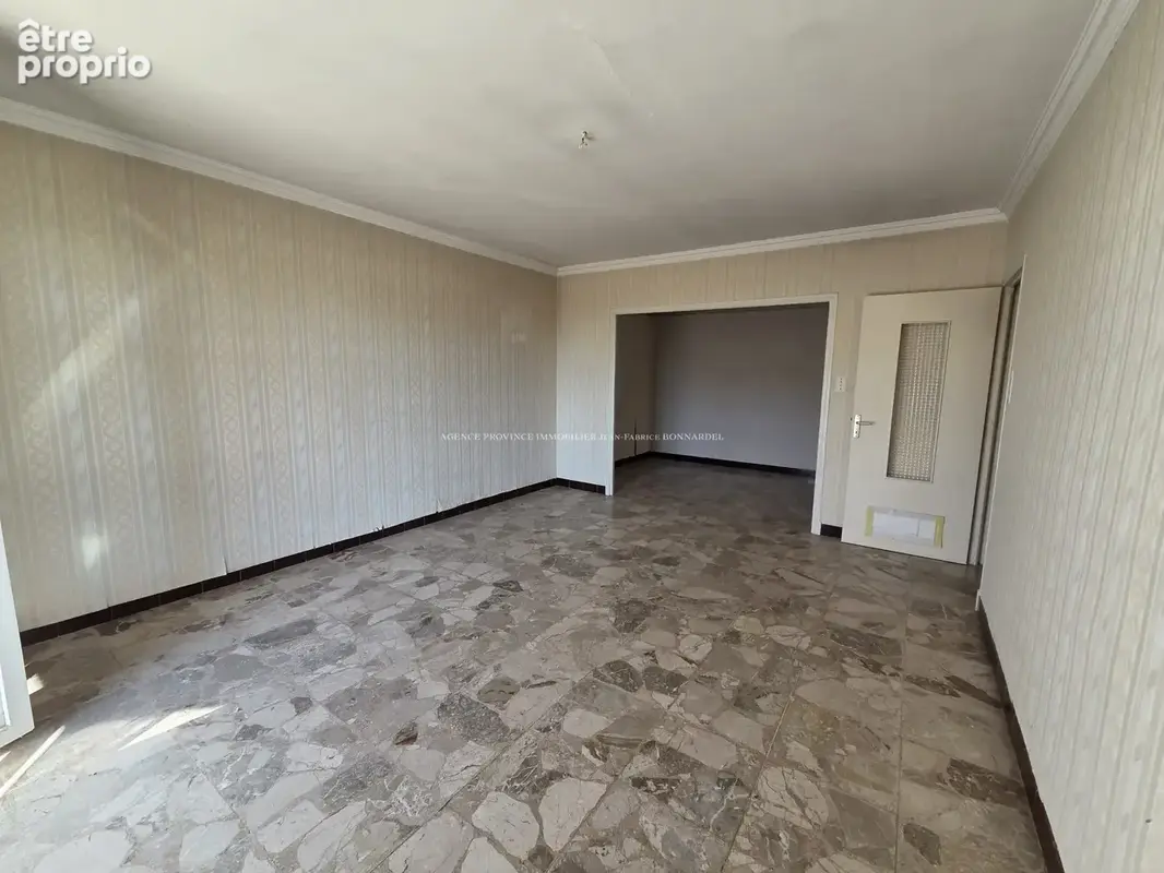 Appartement 4 pièces 70 m² à vendre à Saint-Paul-Trois-Chateaux (26130) - photo 2