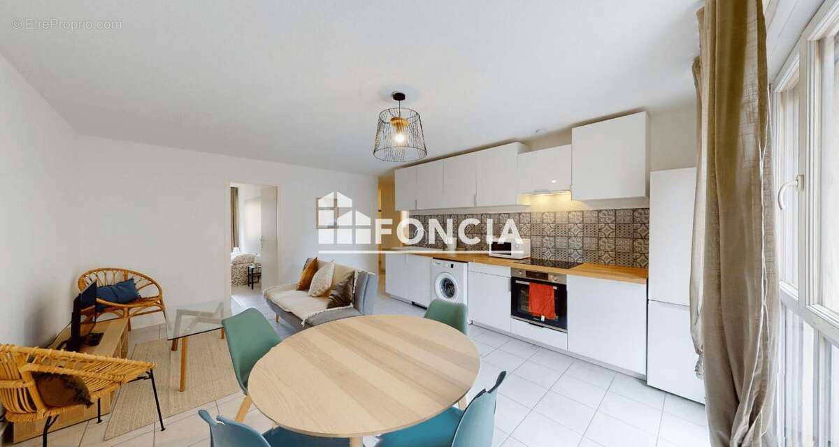 Appartement à MARSEILLE-1E