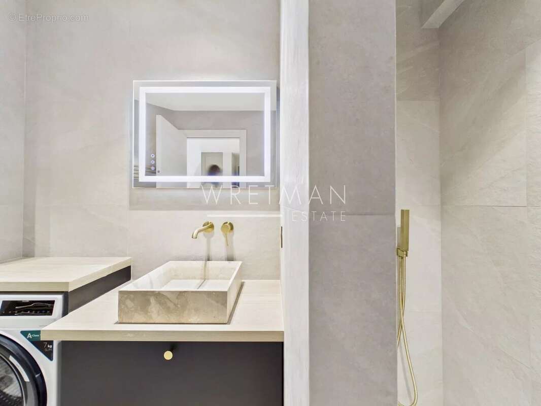 Splendide appartement 3 pièces rénové avec terrasse vue mer à deux pas des plages - Les Vespins - Cagnes-sur-Mer - photo 17