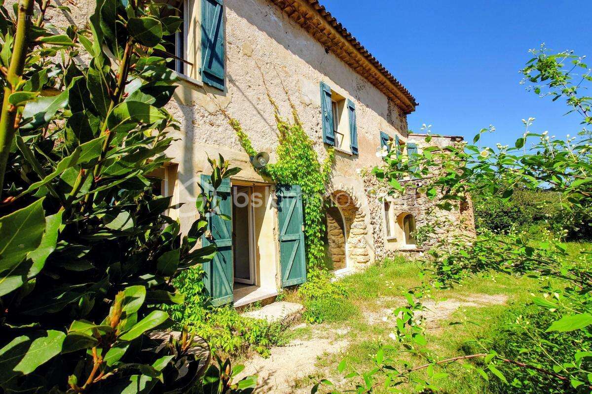 Maison à SALERNES