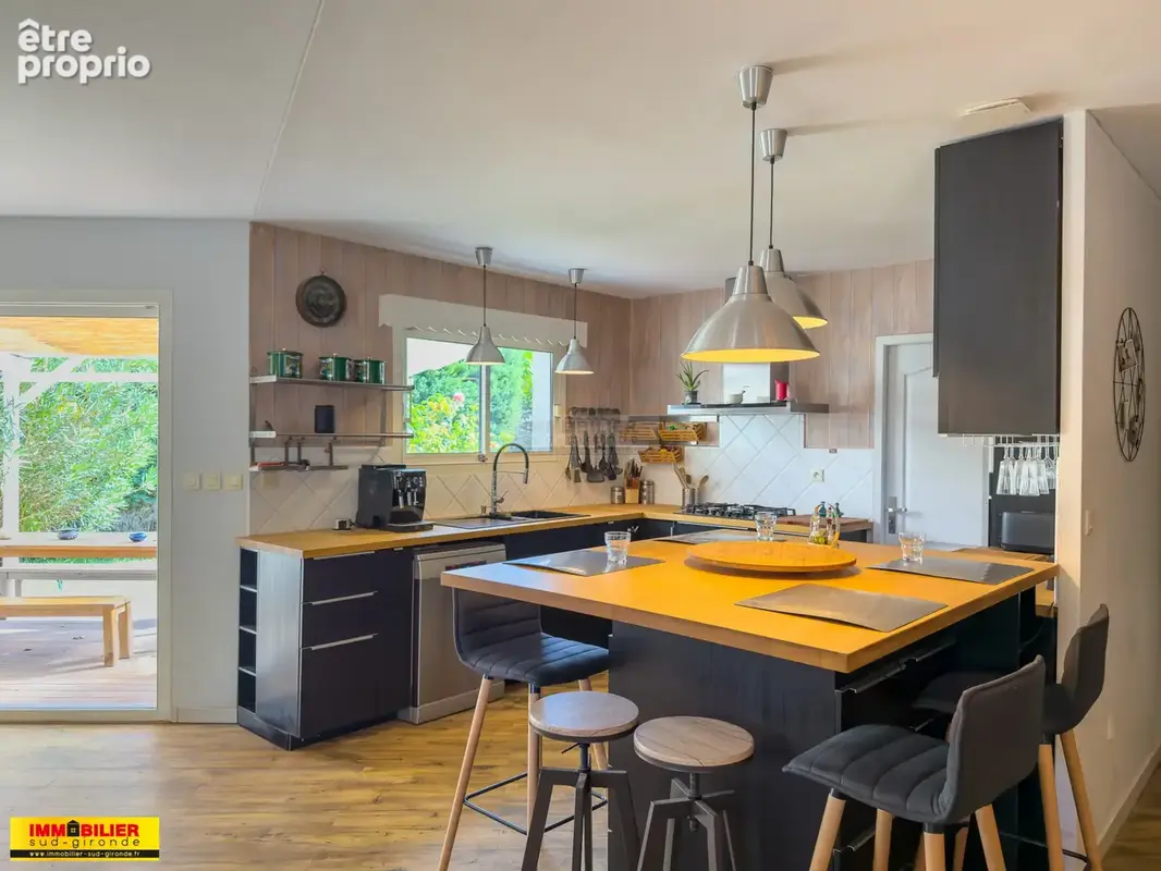 Maison de plain-pied avec piscine chauffée, au calme sur 2 500 m2 face aux bois - photo 14