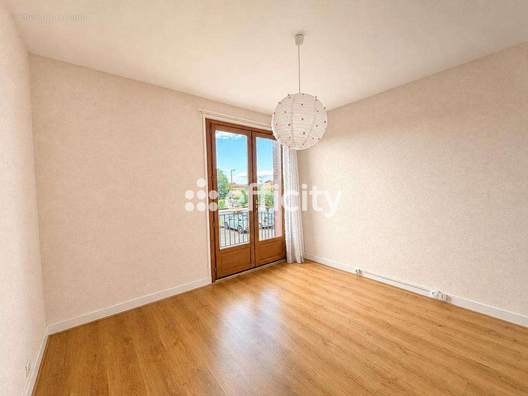 Maison 74 m² à Aulnat  - photo 4