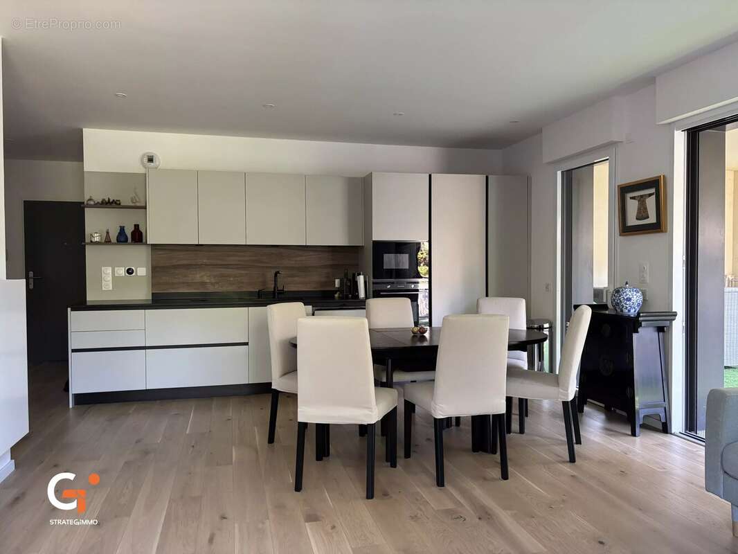 Appartement à MONT-SAINT-AIGNAN
