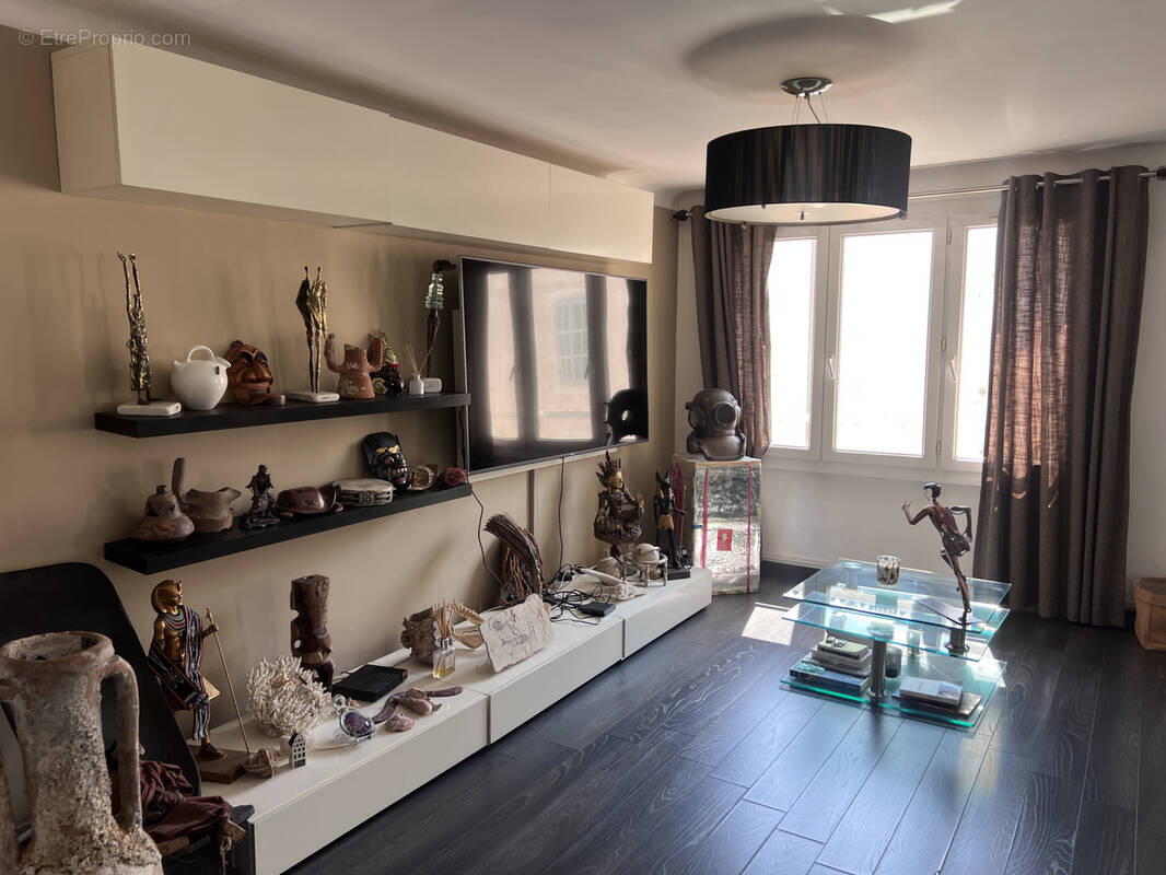 Appartement à MARSEILLE-7E