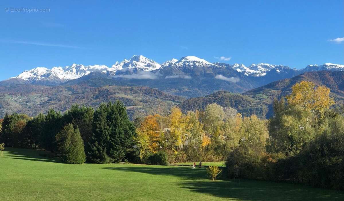 Appartement à MEYLAN