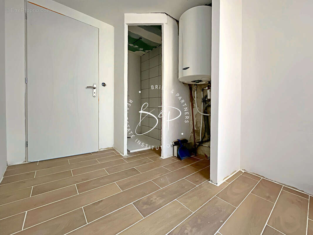 Appartement à CARCES