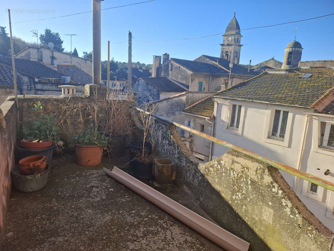 Maison à FONTVIEILLE